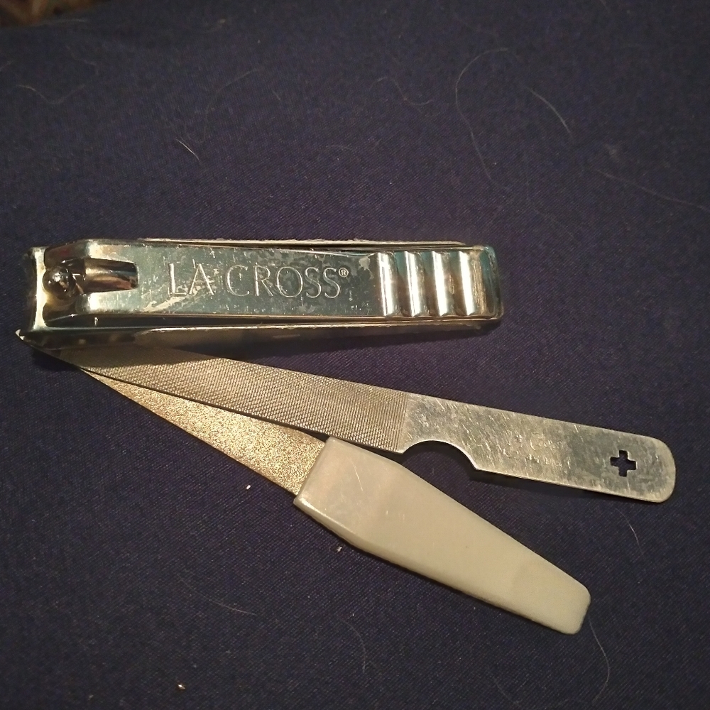 LA Cross nail supplies